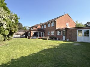 Photo 25- click for photo gallery